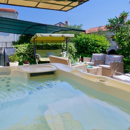 Holiday Home Nevena By Rent Istria Buje Eksteriør bilde