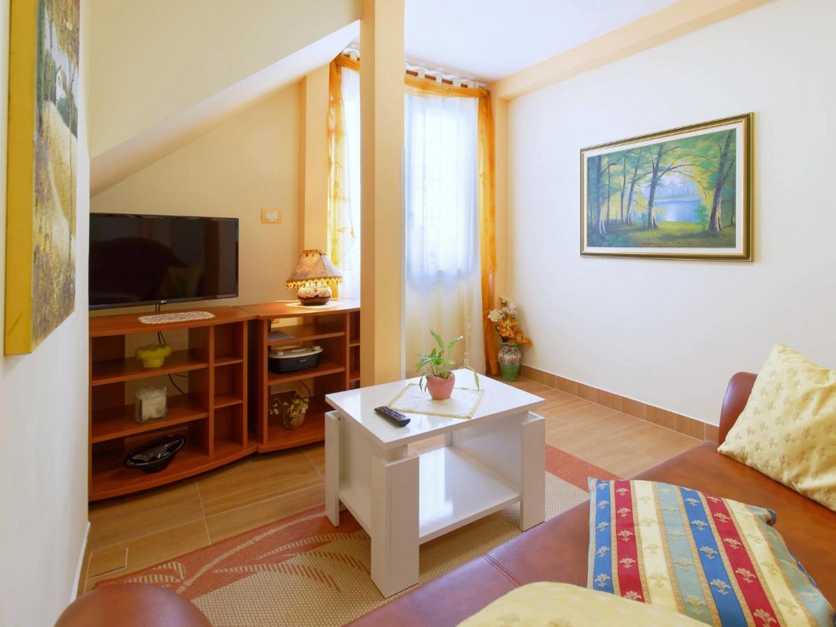 Holiday Home Nevena By Rent Istria Buje Eksteriør bilde