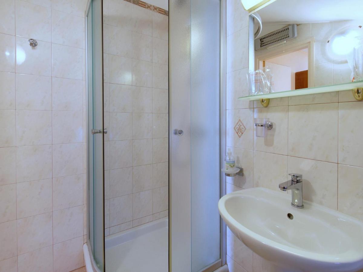 Holiday Home Nevena By Rent Istria Buje Eksteriør bilde