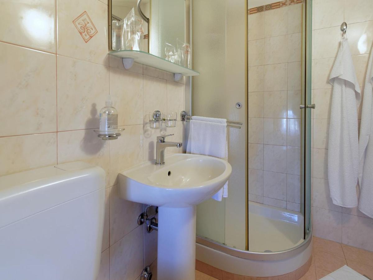 Holiday Home Nevena By Rent Istria Buje Eksteriør bilde
