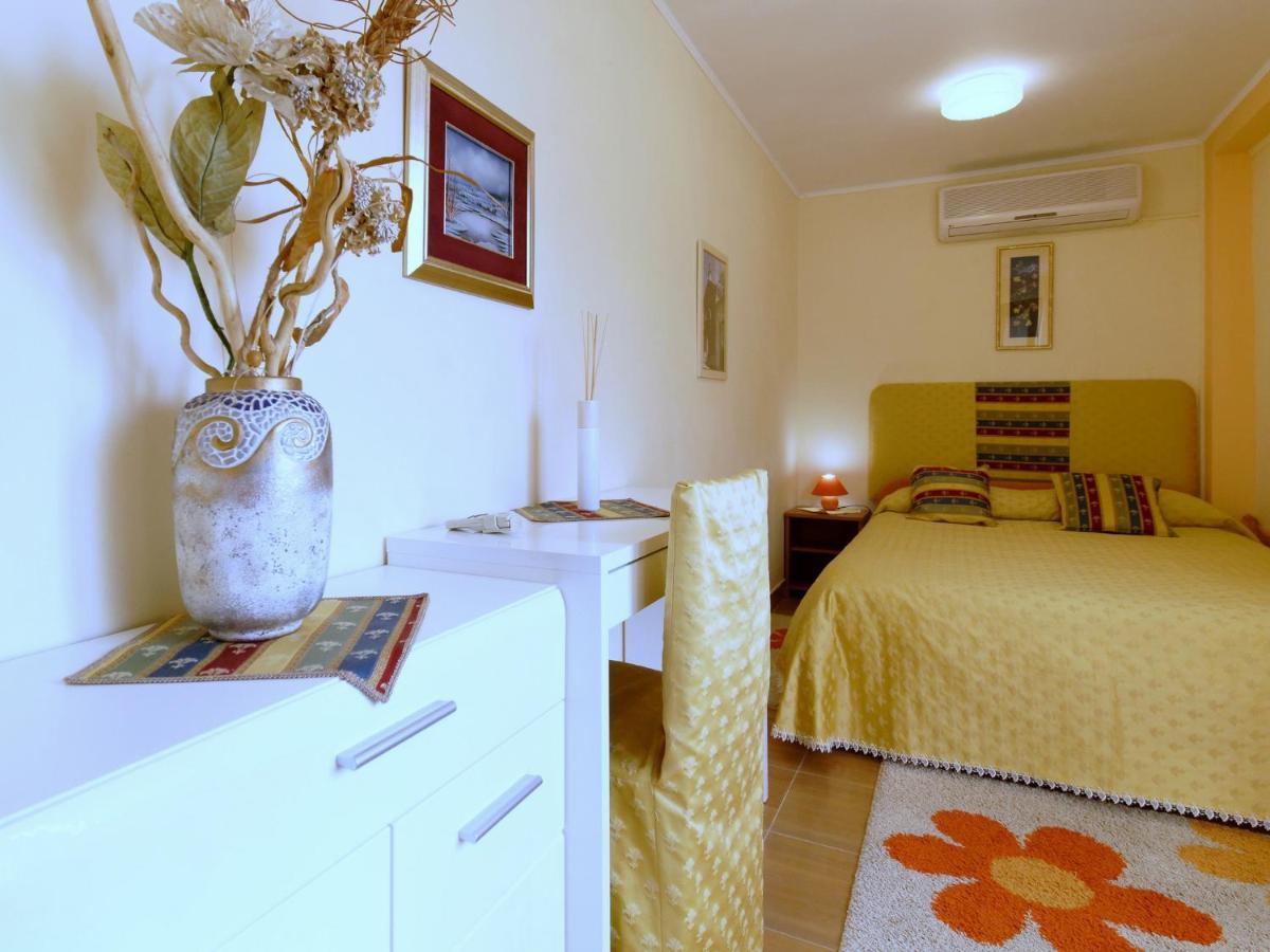 Holiday Home Nevena By Rent Istria Buje Eksteriør bilde