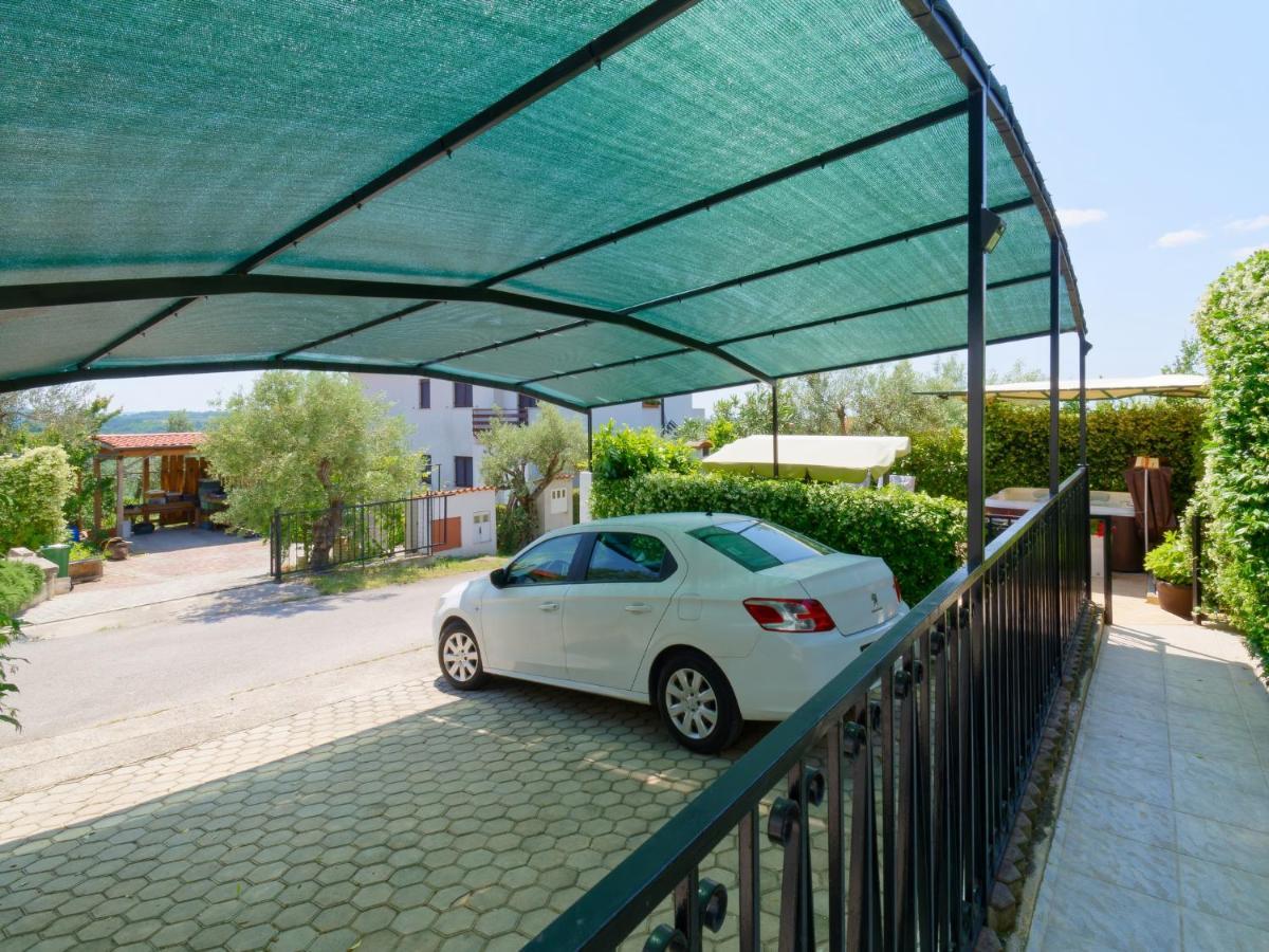 Holiday Home Nevena By Rent Istria Buje Eksteriør bilde