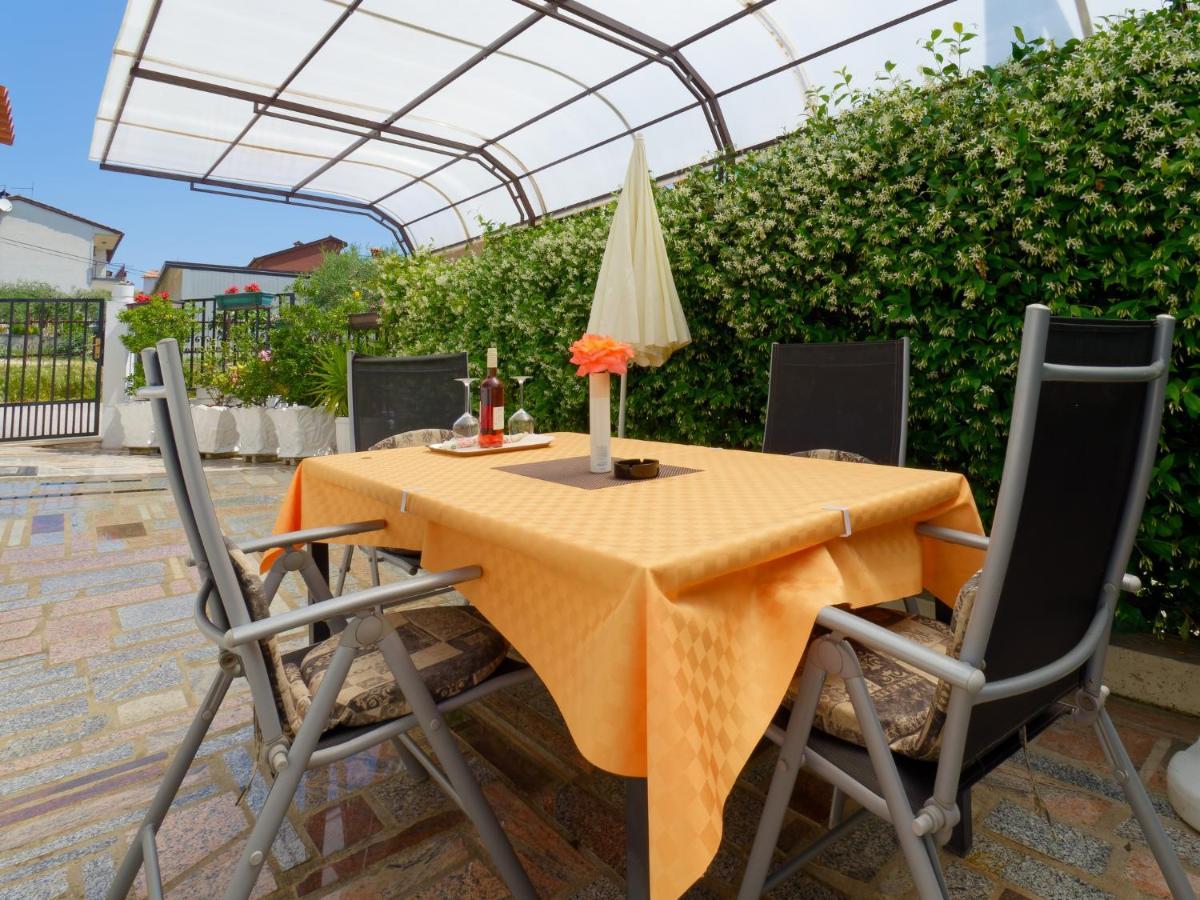 Holiday Home Nevena By Rent Istria Buje Eksteriør bilde