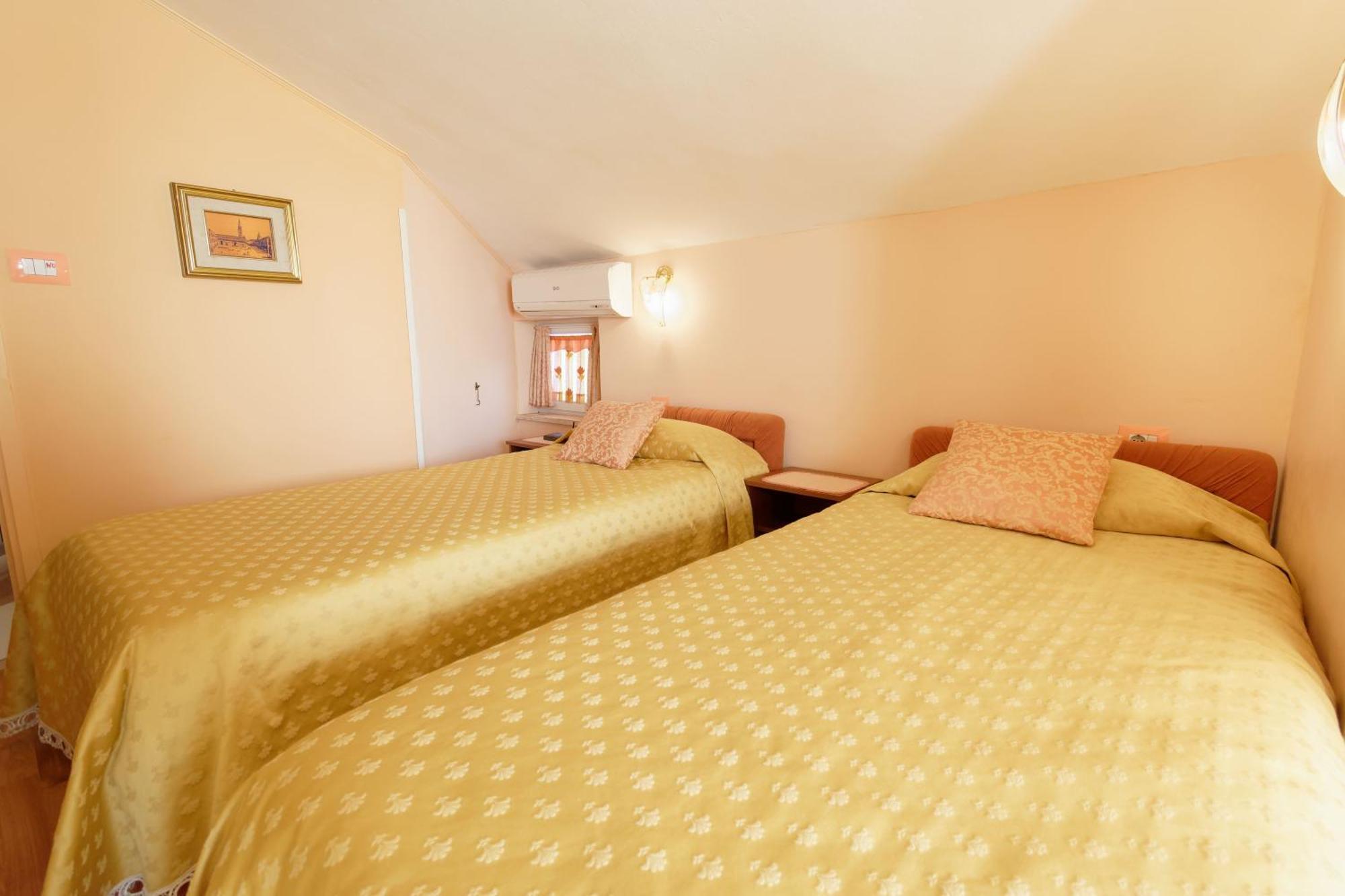 Holiday Home Nevena By Rent Istria Buje Rom bilde